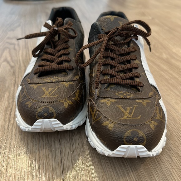 Run Away Louis Vuitton Sneakers - Picture 8 of 8